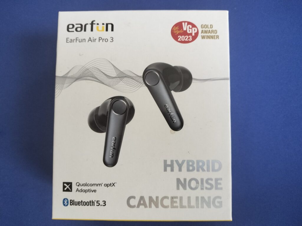 EarFun Air Pro 3の箱